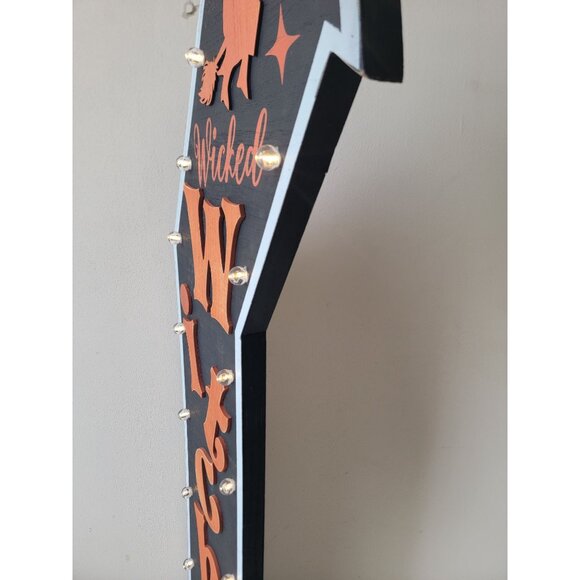 Halloween lighted Wicked witch this way sign hanging home decor - Picture 8 of 10